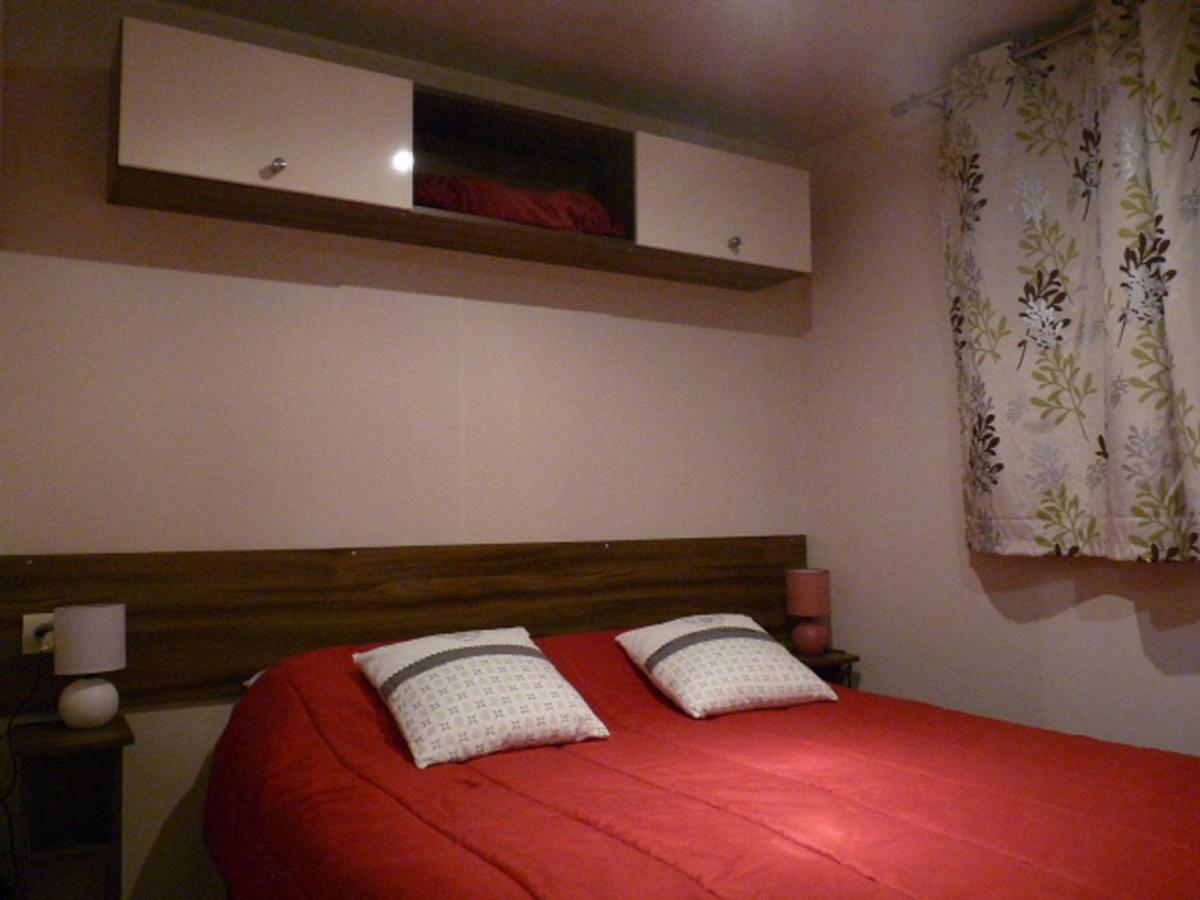Mobile Home Ht De Gamme Climatise Dans Le Camping **** De La Reserve Gastes Exterior foto